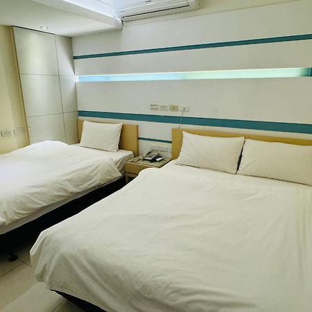Kiwi Express Hotel - Kaohsiung Station Exteriér fotografie