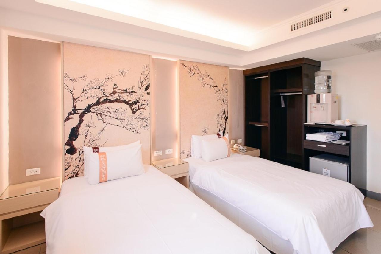 Kiwi Express Hotel - Kaohsiung Station Exteriér fotografie