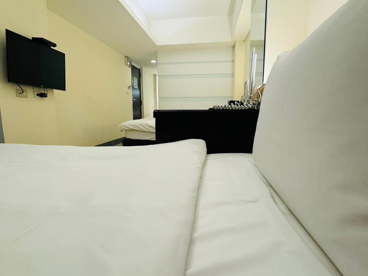Kiwi Express Hotel - Kaohsiung Station Exteriér fotografie