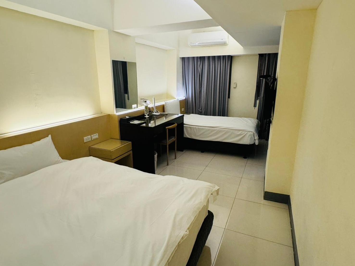 Kiwi Express Hotel - Kaohsiung Station Exteriér fotografie