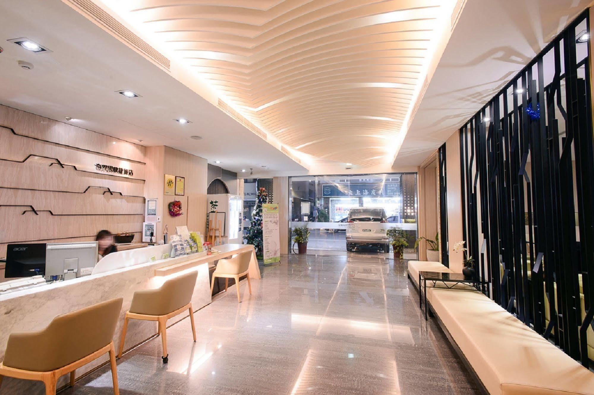 Kiwi Express Hotel - Kaohsiung Station Exteriér fotografie